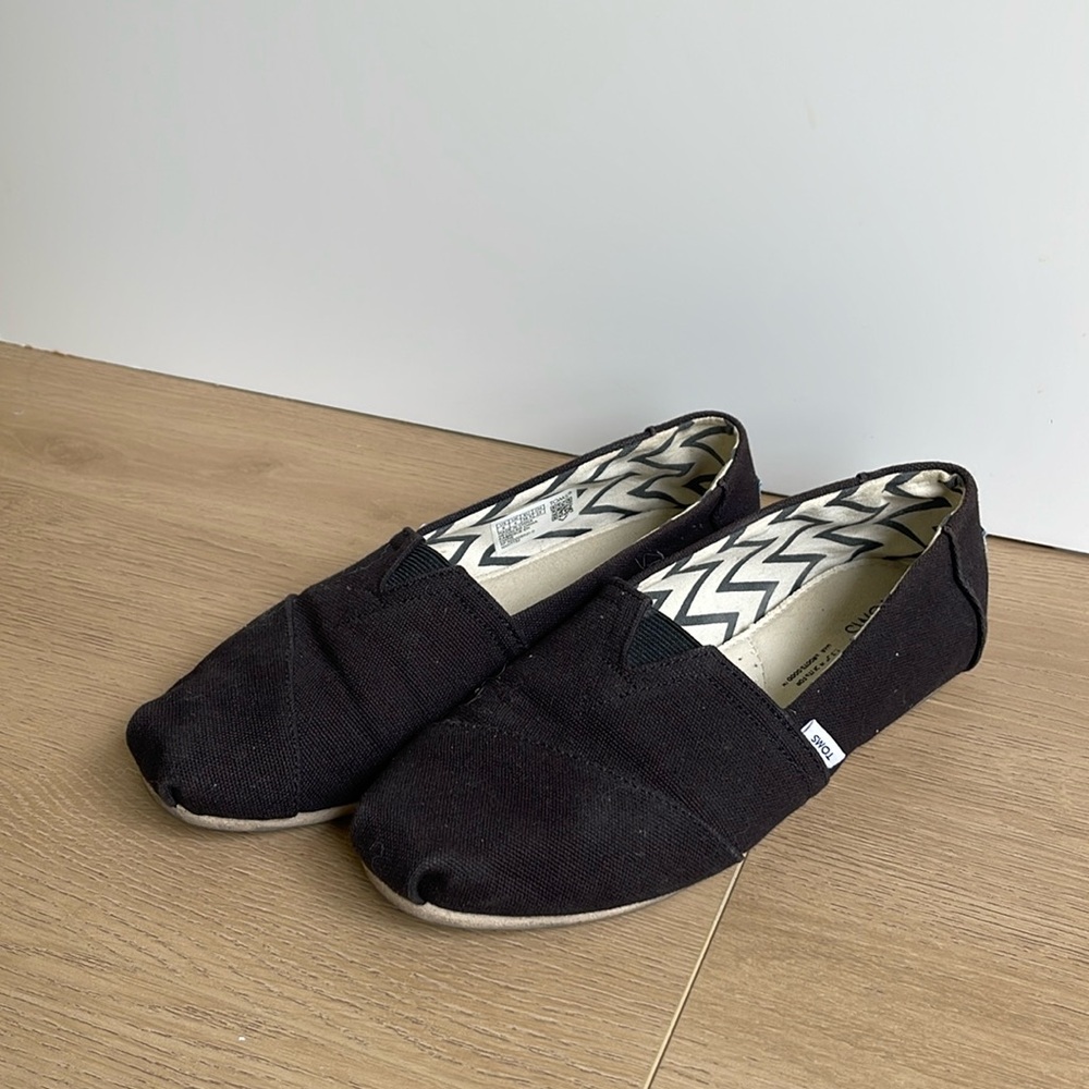 Toms women’s alpargata slip-on black